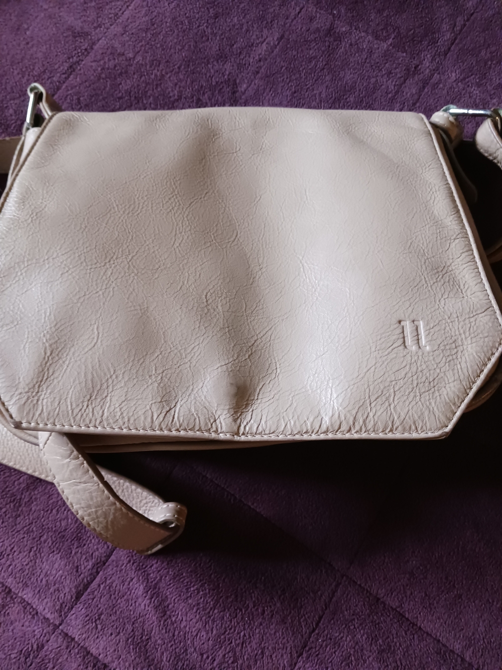 Vera Pellie  Beige Pebbled Crossbody Bag with RFID Tag